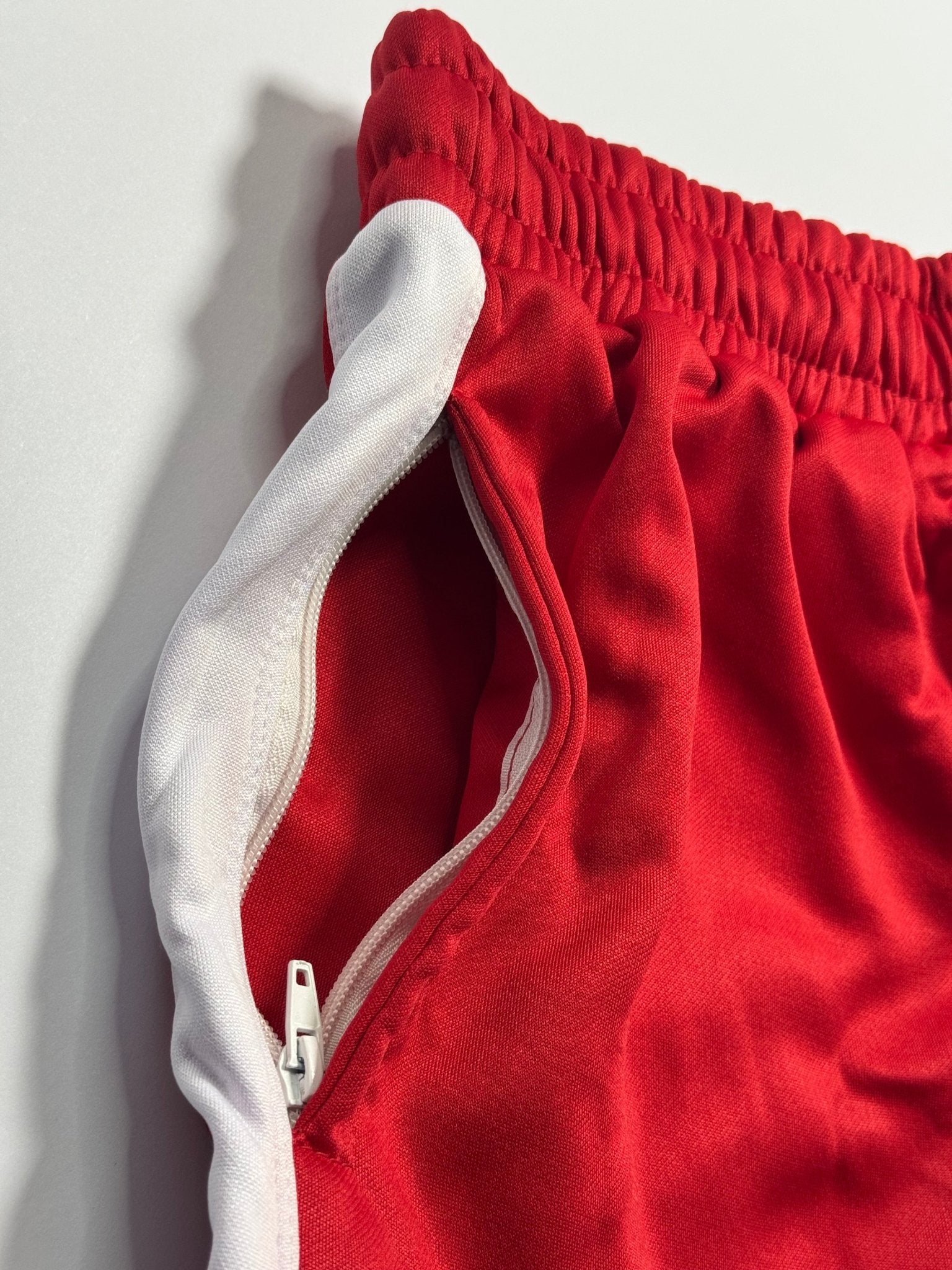 BROKEN HEART SHORTS - SINCERELY BBA