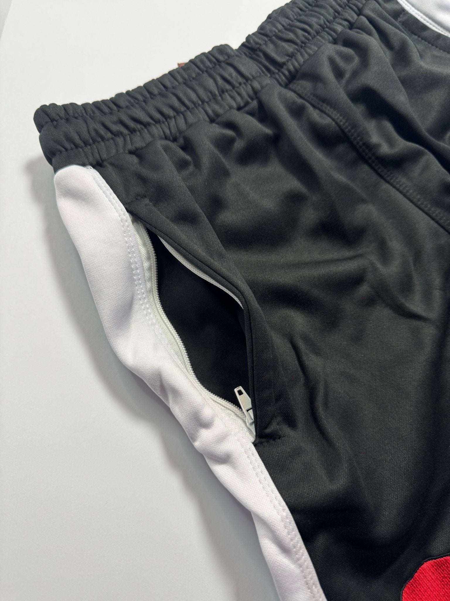 BROKEN HEART SHORTS - SINCERELY BBA